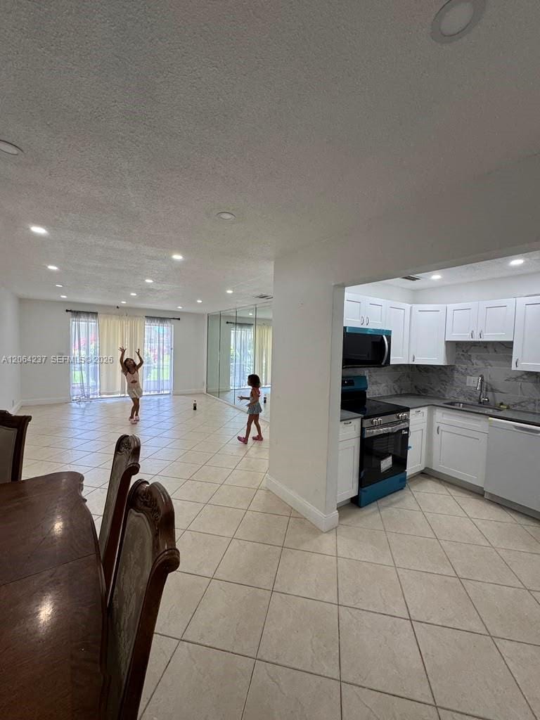700 Layne Boulevard 115, Hallandale Beach, FL 33009 photo 13