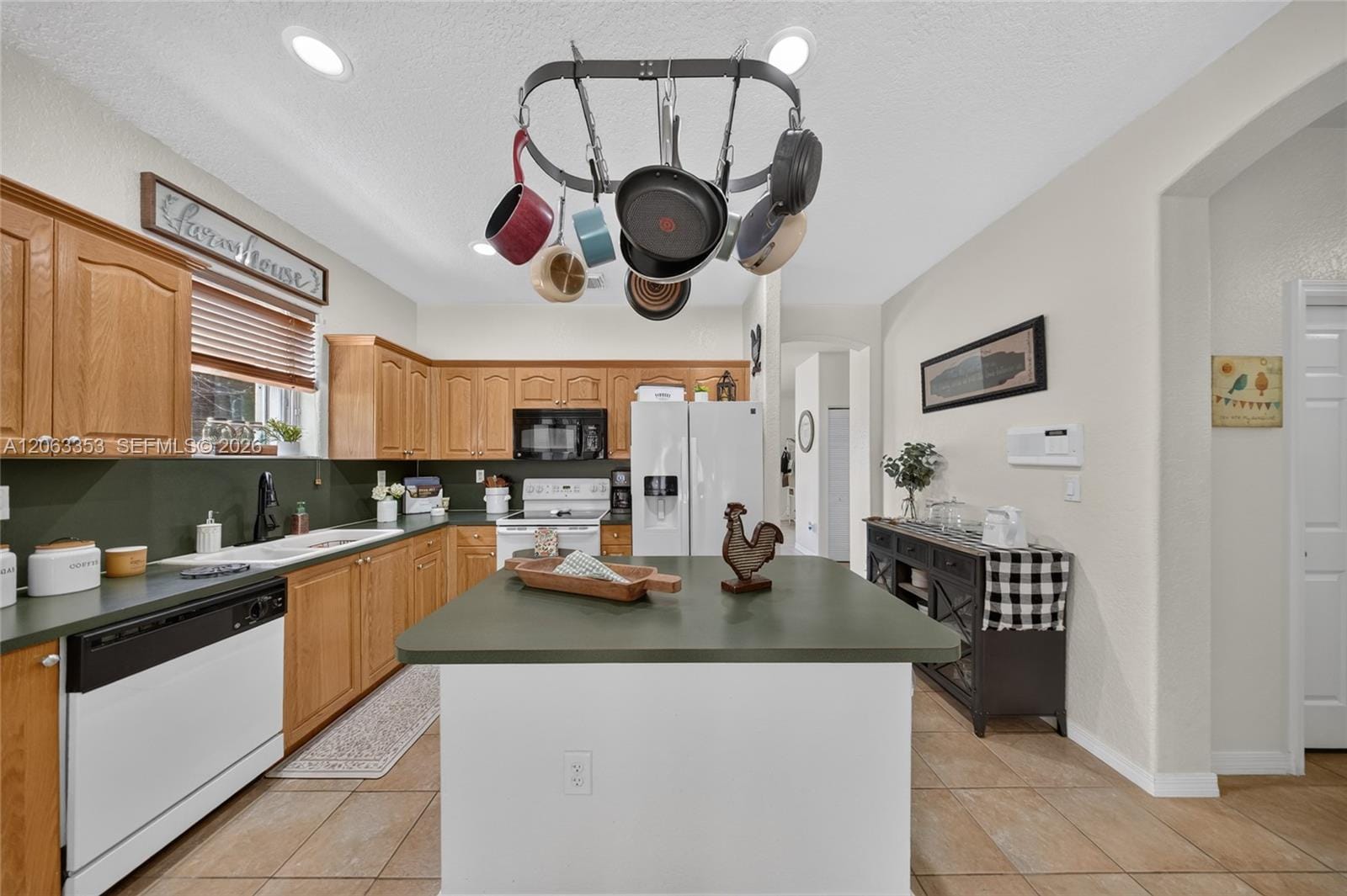 16437 SW 76th Terrace — photo 3