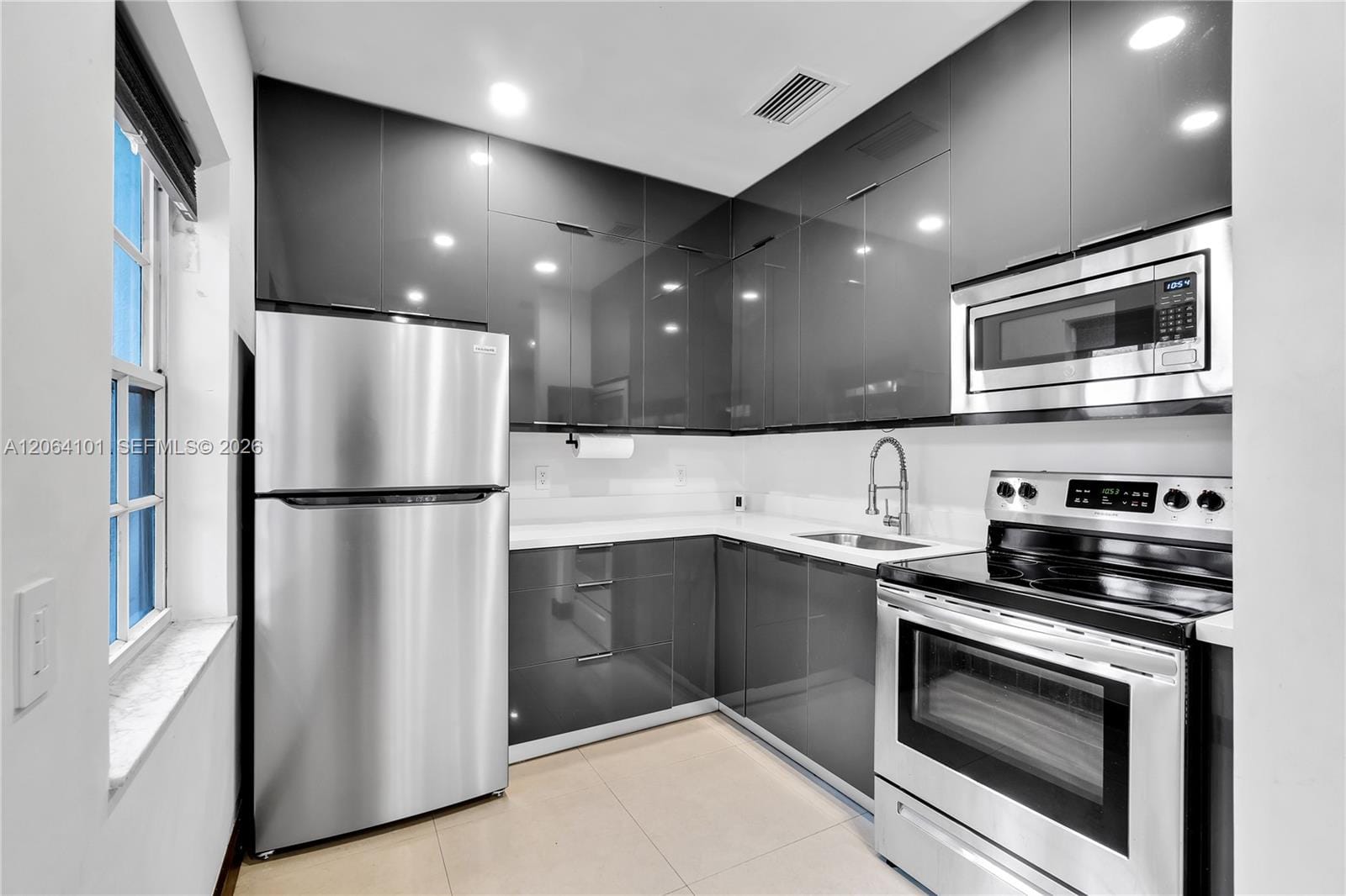 8335 E Crespi Boulevard 4, Miami Beach, FL 33141 photo 5