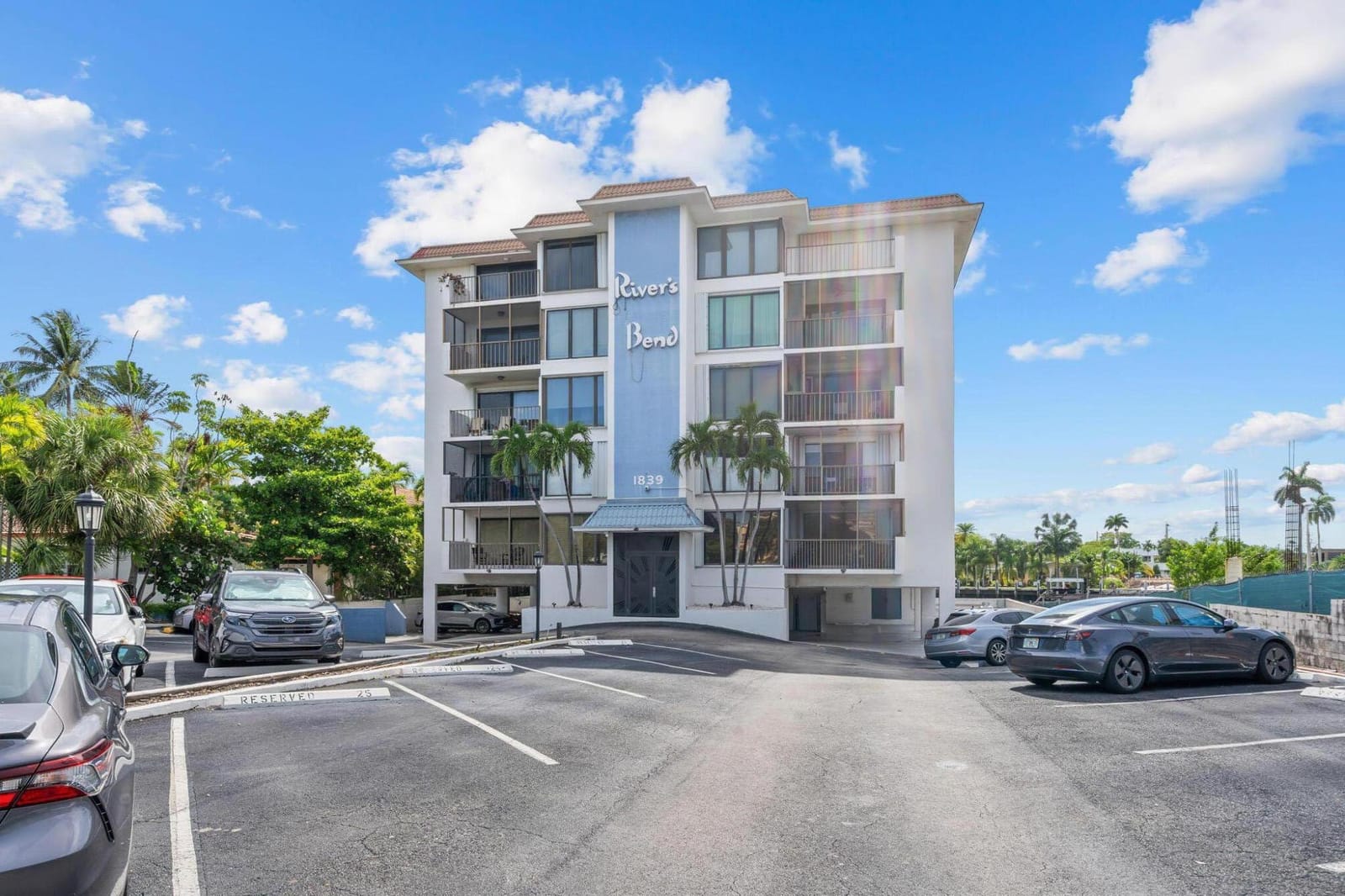 1839 Middle River Drive 501
