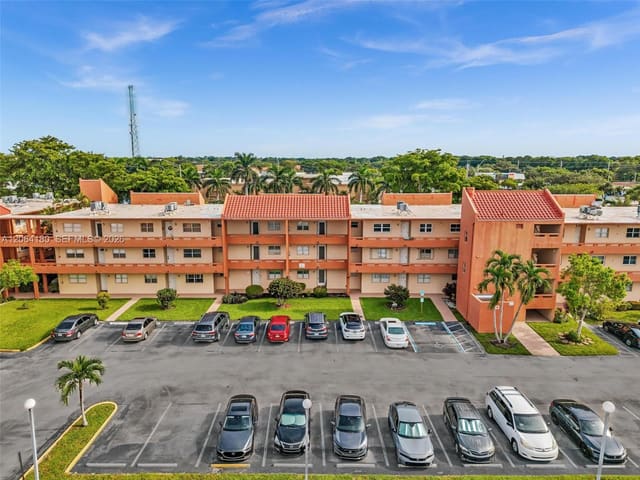 8852 W Mcnab Road 203, Tamarac, FL 33321
