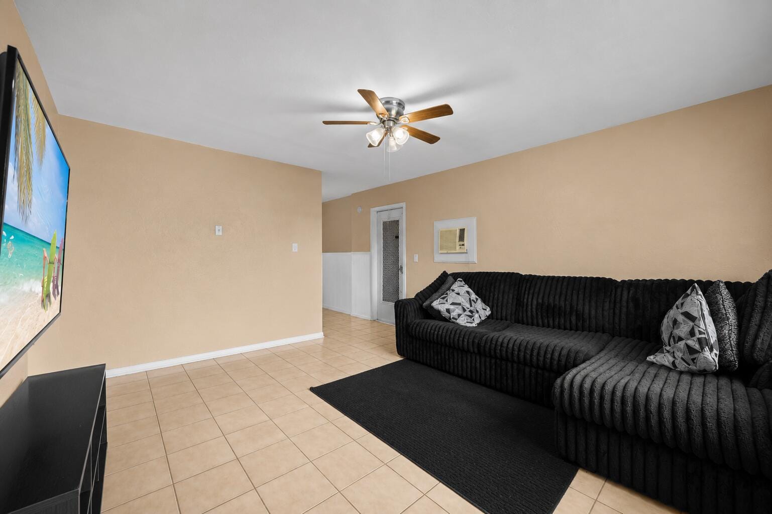 415 FLEMING Avenue — photo 2