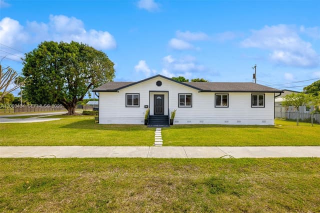 1867 NW 8th Avenue, Homestead, FL 33030