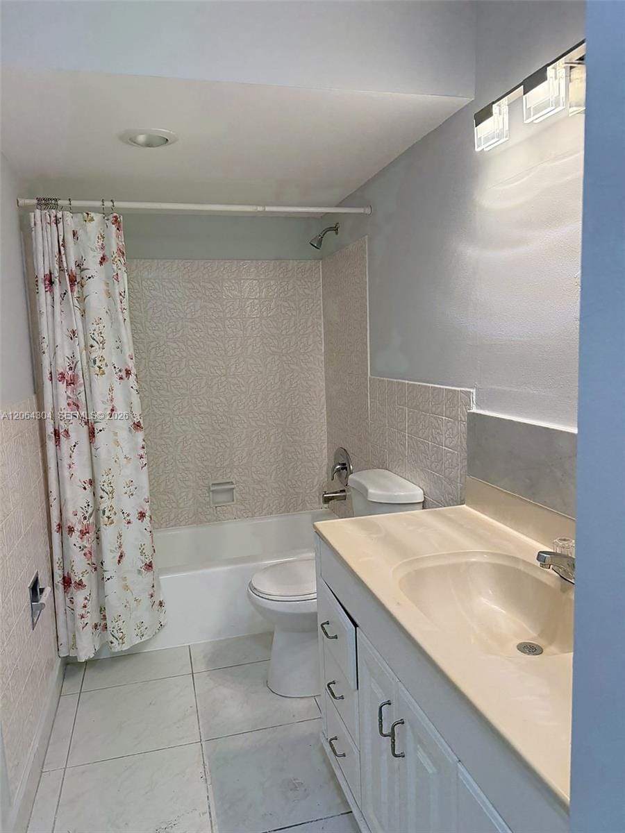 1817 S Ocean Drive 824 — photo 10