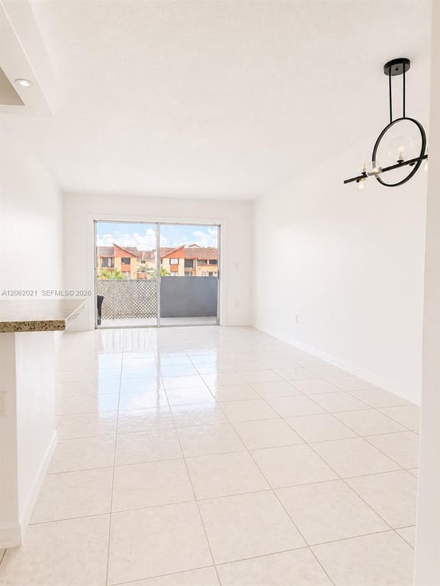 6095 W 18th Avenue S216, Hialeah, FL 33012