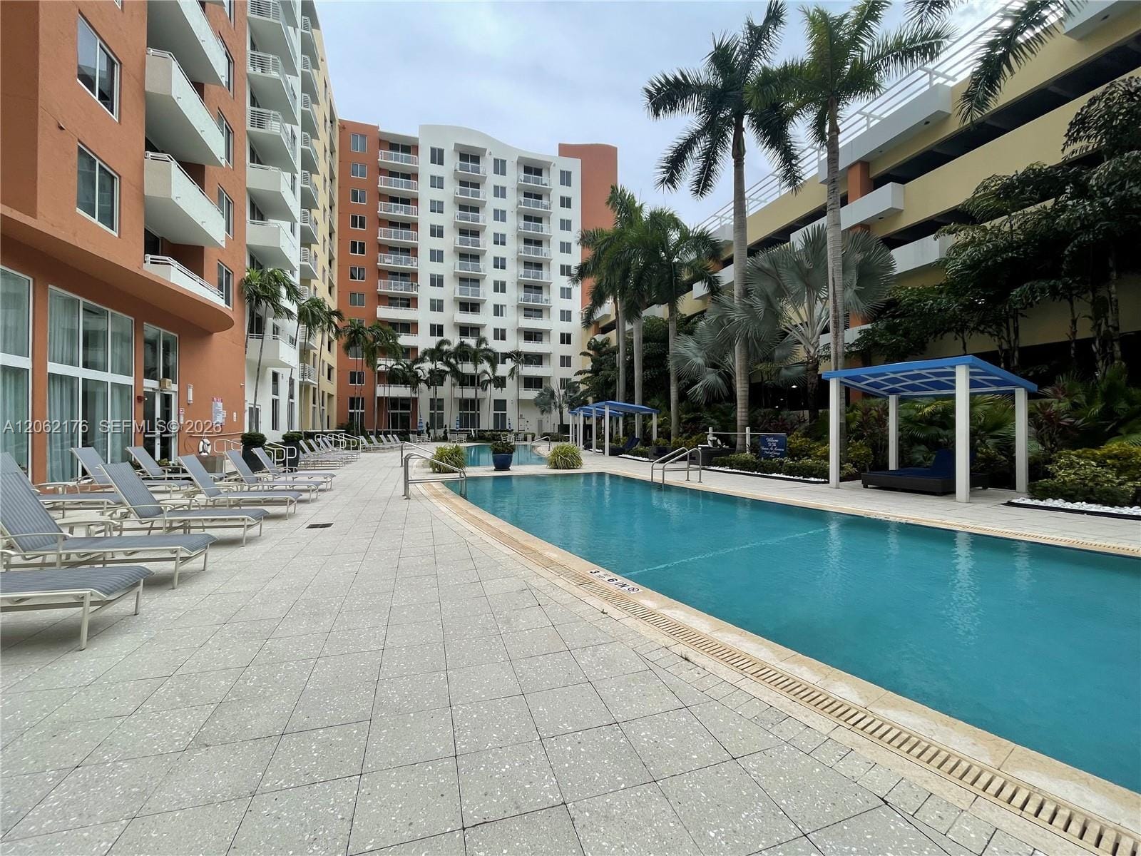 18800 NE 29th Avenue 418, Aventura, FL 33180 photo 13