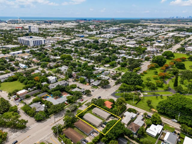 1911 SW 4TH Avenue 1-3, Lauderdale, Fort Lauderdale, FL