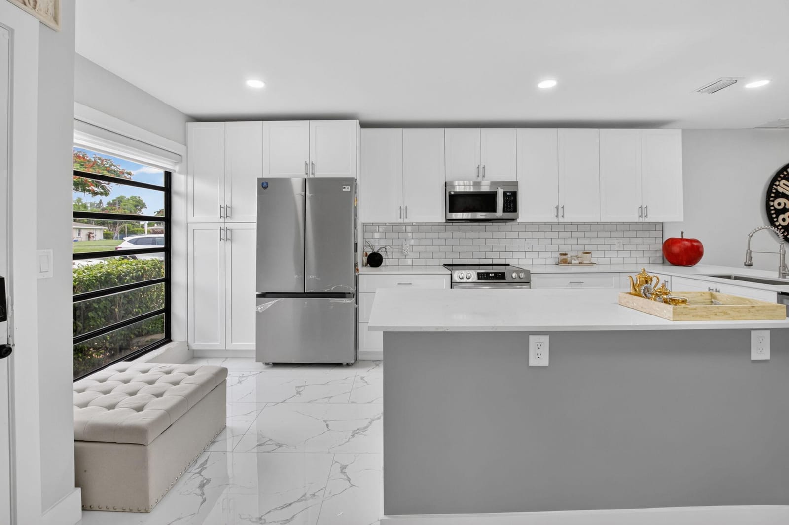 8967 Belle Aire Drive — photo 4