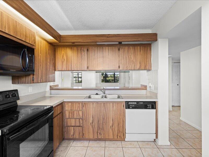 3501 Village Boulevard 406 — photo 5