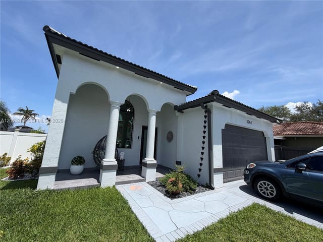 5765 SW 151st Avenue, sold in ZIP 33193, Miami, FL