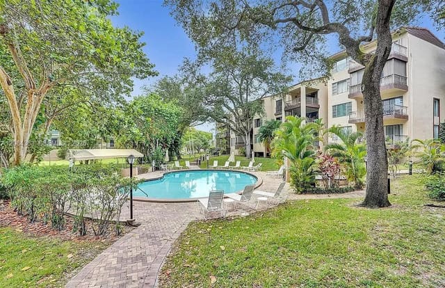 6060 S Falls Cir Drive 313, Lauderhill, FL 33319
