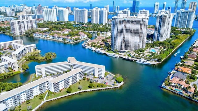 3030 Marcos Drive T301, Point East, Aventura, FL