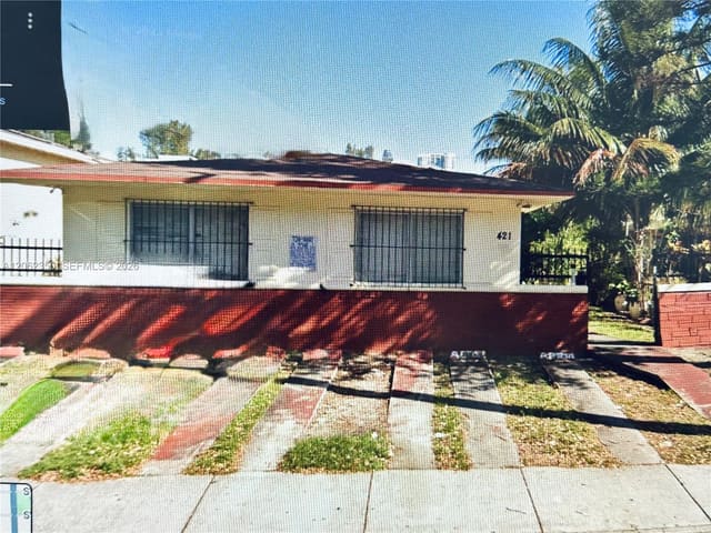 421 SW 9th Avenue, Miami, FL 33130