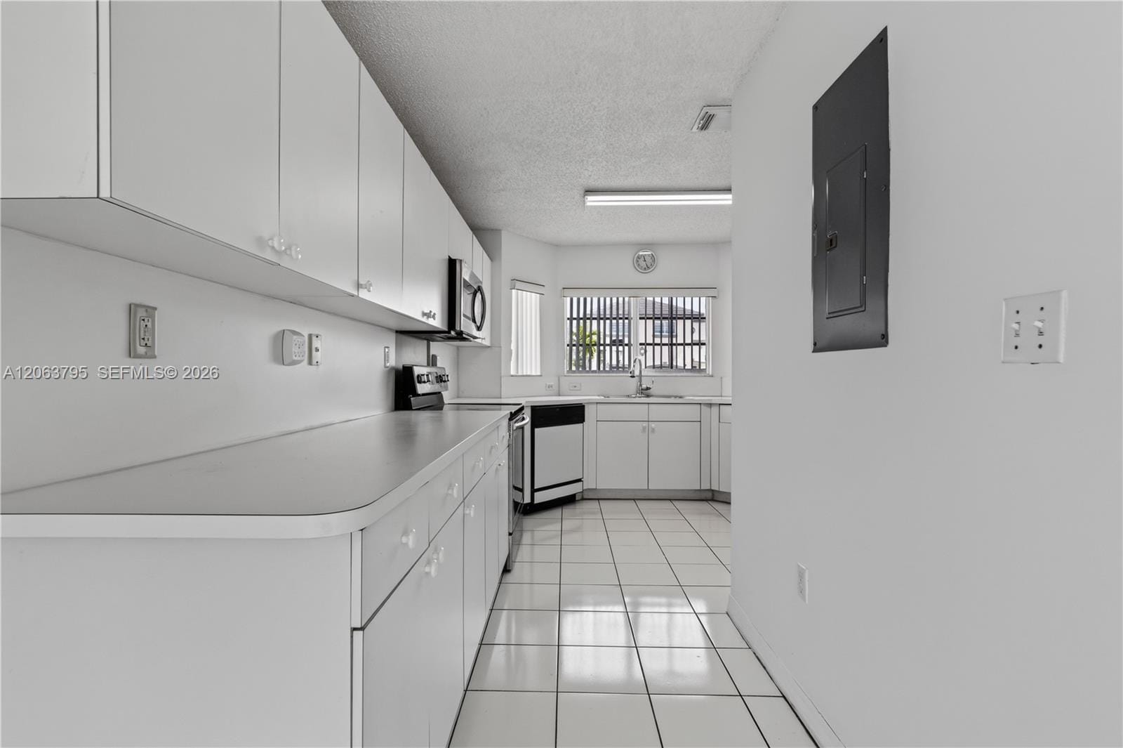 14156 SW 163rd Terrace, Miami, FL 33177 photo 6