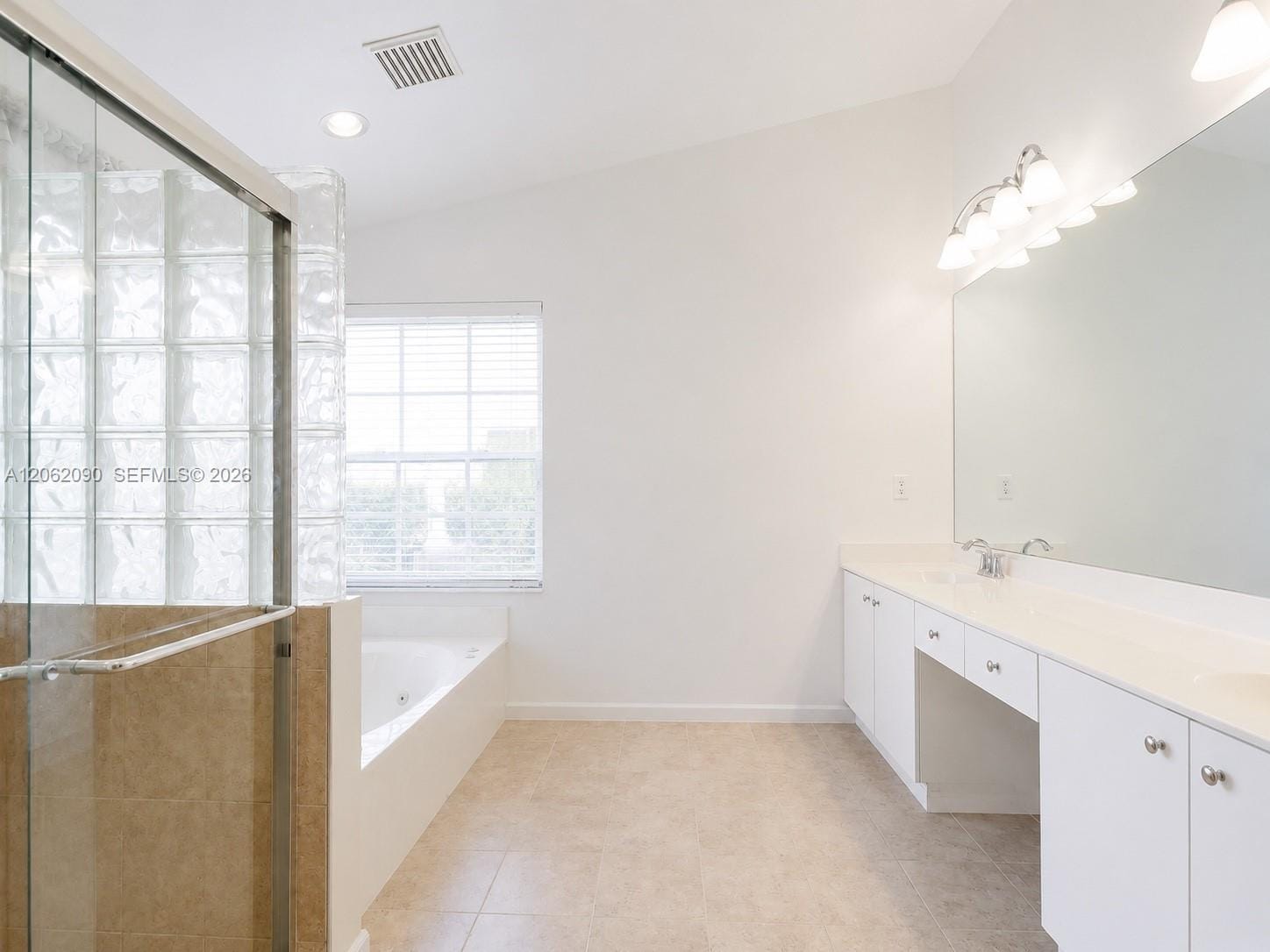 19334 NW 12th Street — photo 9