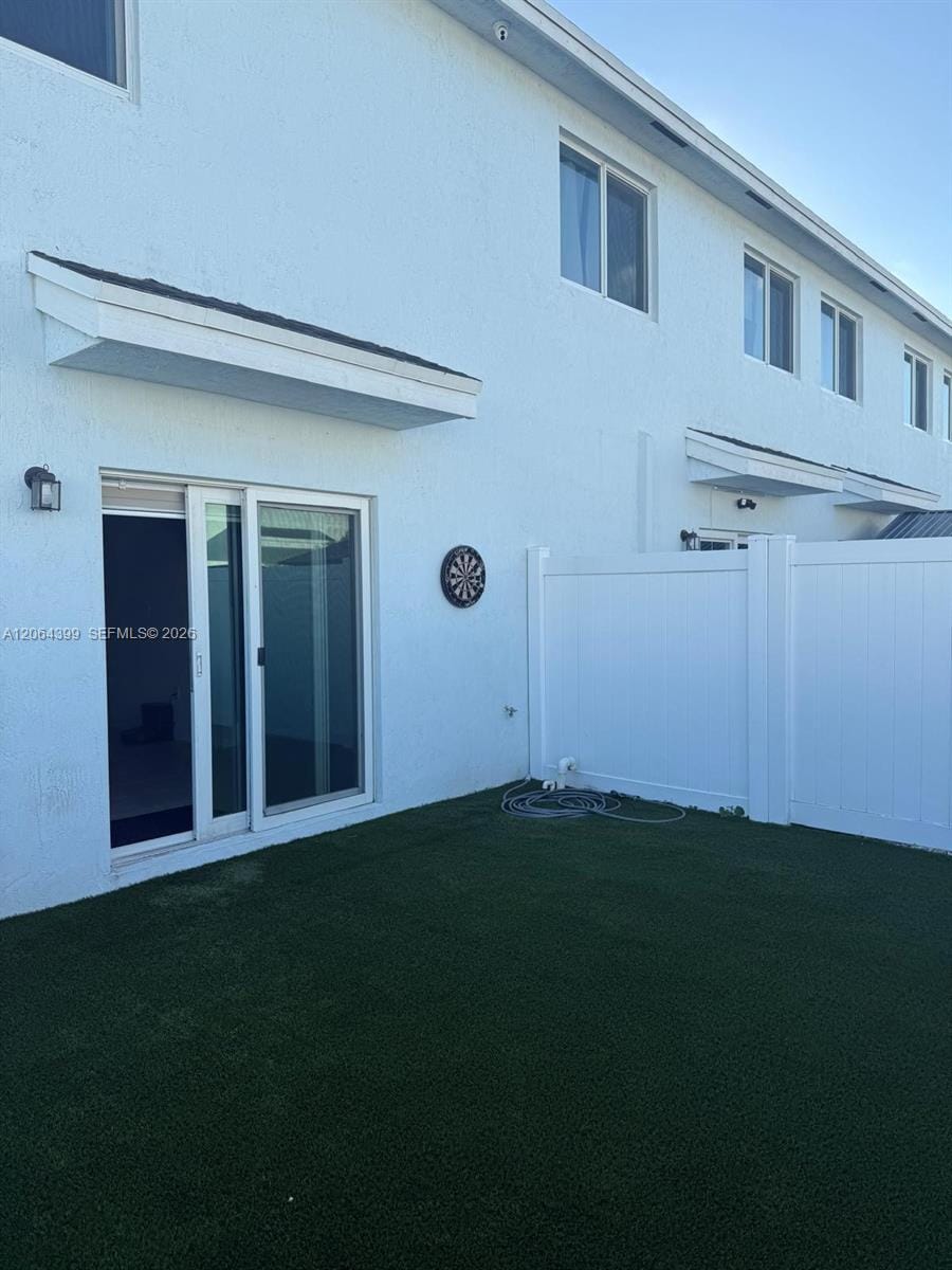 1020 NW 5th Terrace — photo 2