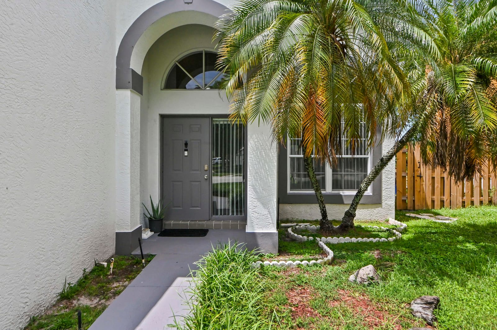 7581 BRISTOL BAY Lane — photo 2