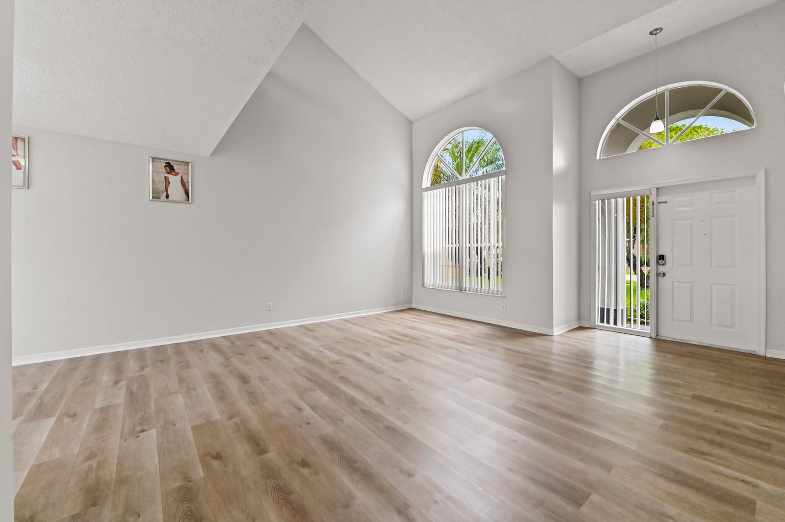 7581 BRISTOL BAY Lane — photo 4