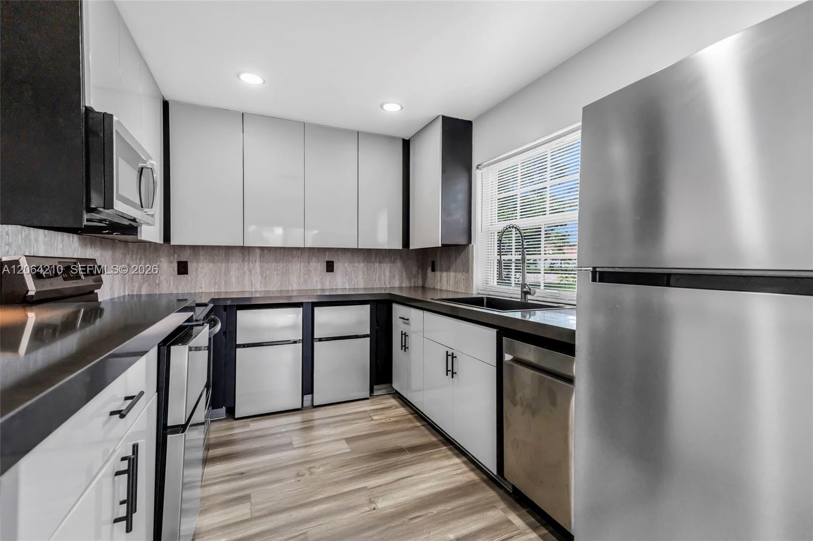 1351 Springside Drive — photo 12