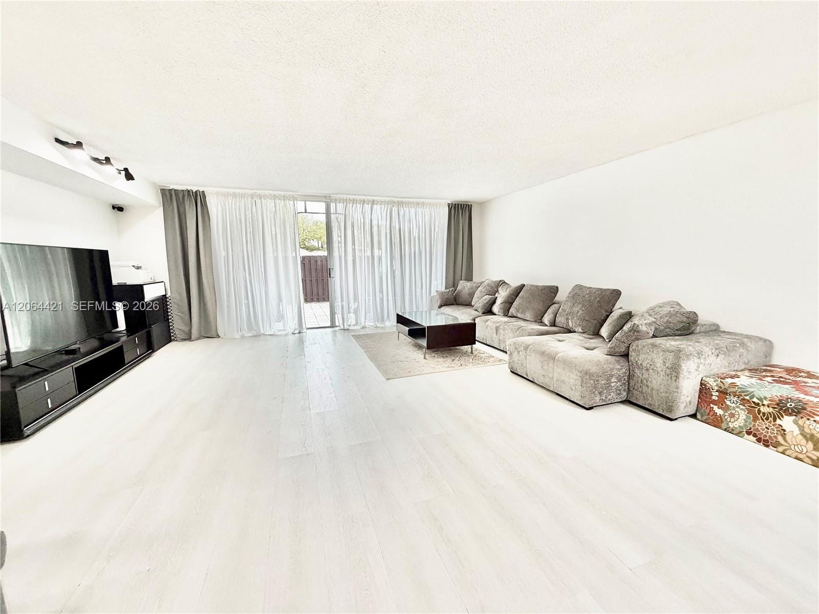 2203 NE 7th Street 14 — photo 2