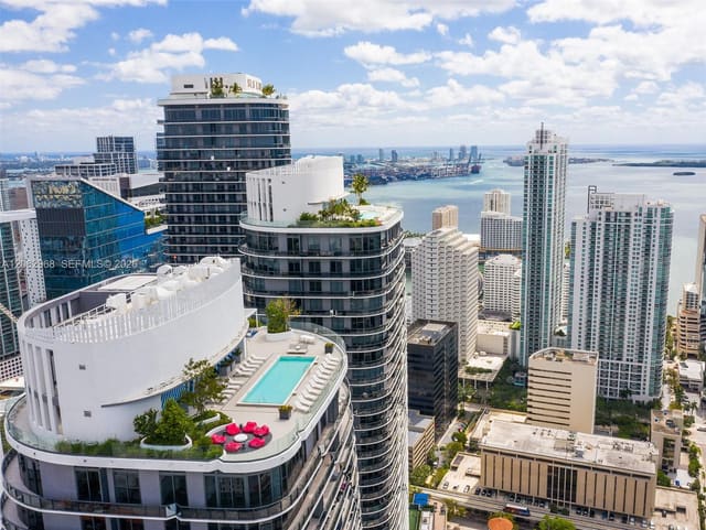55 SW 9th Street 3507, Miami, FL 33130