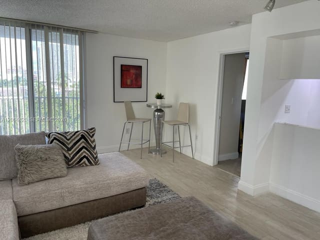 800 N Miami Avenue E-509, Miami, FL 33136