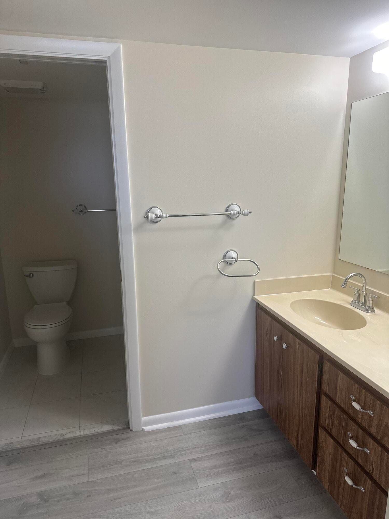 3507 VILLAGE Boulevard 302 — photo 8