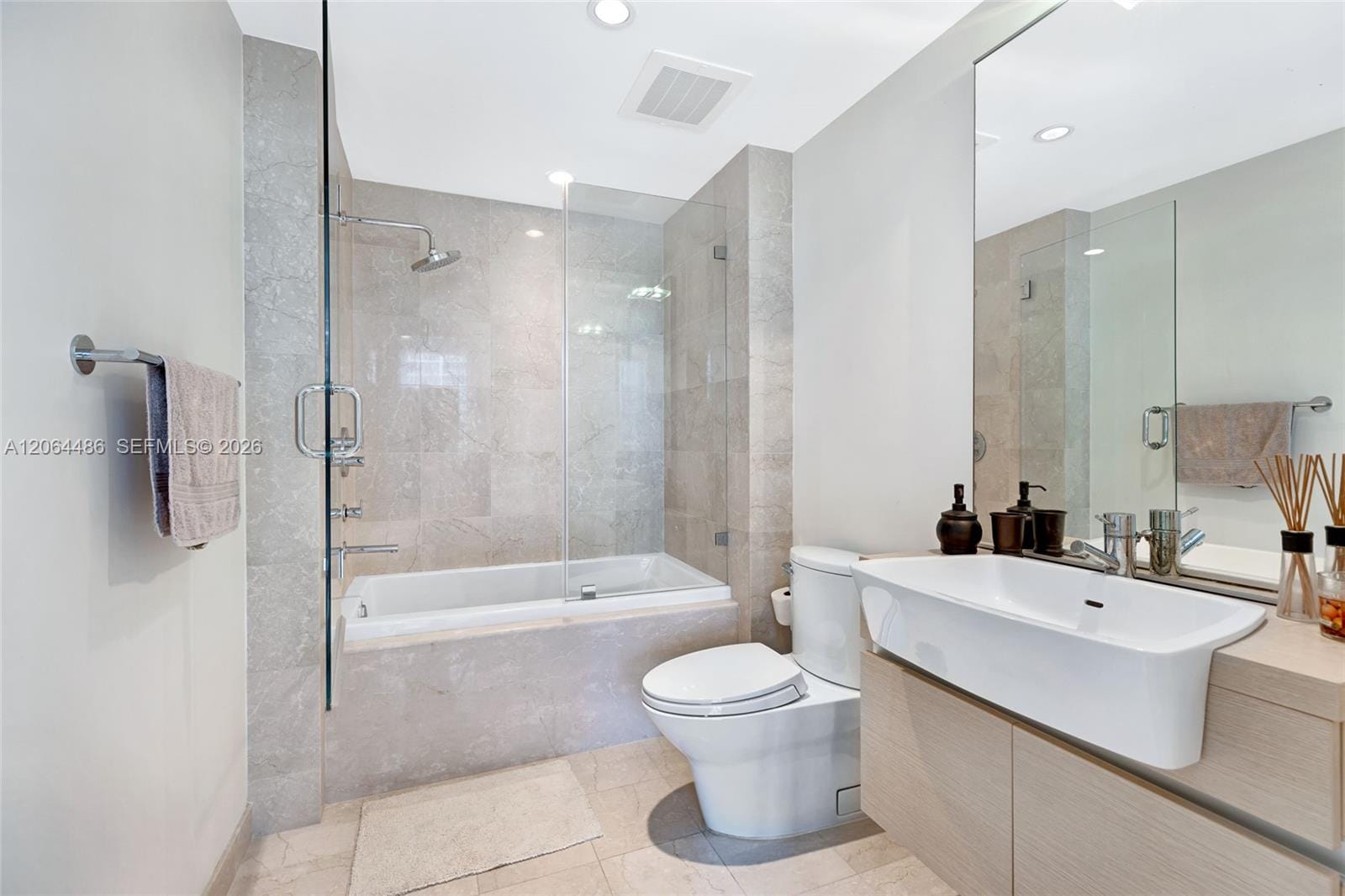 200 Biscayne Boulevard Way 504, Miami, FL 33131 photo 11