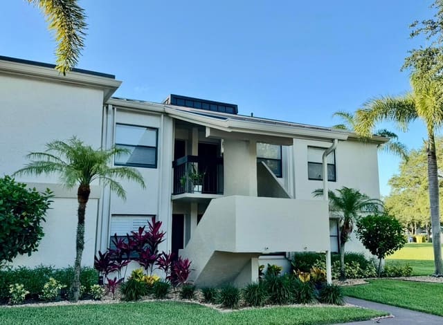 6962 Briarlake Circle 203, sold in Briarwood Condo, Palm Beach Gardens, FL