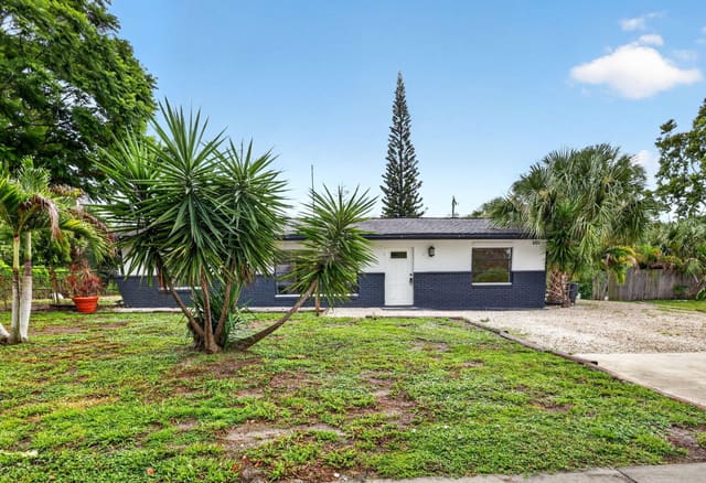 820 SE 13th Street, Stuart, FL 34994