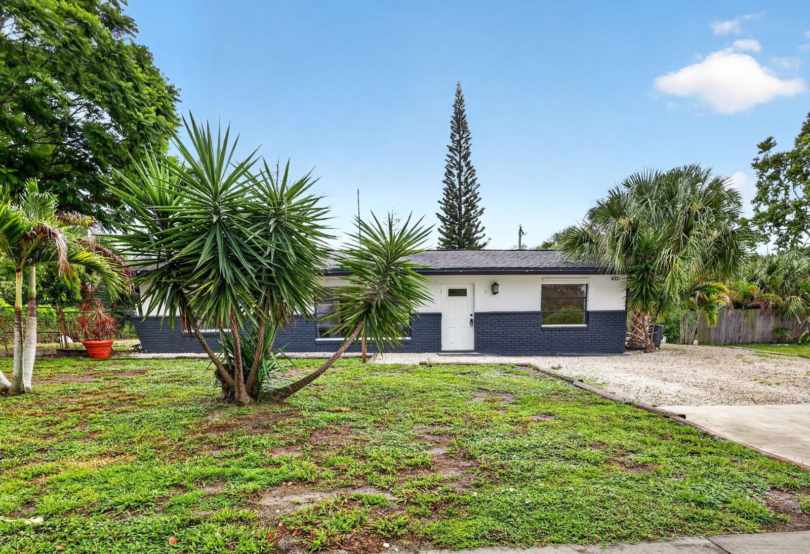 820 SE 13th Street, Stuart, FL 34994