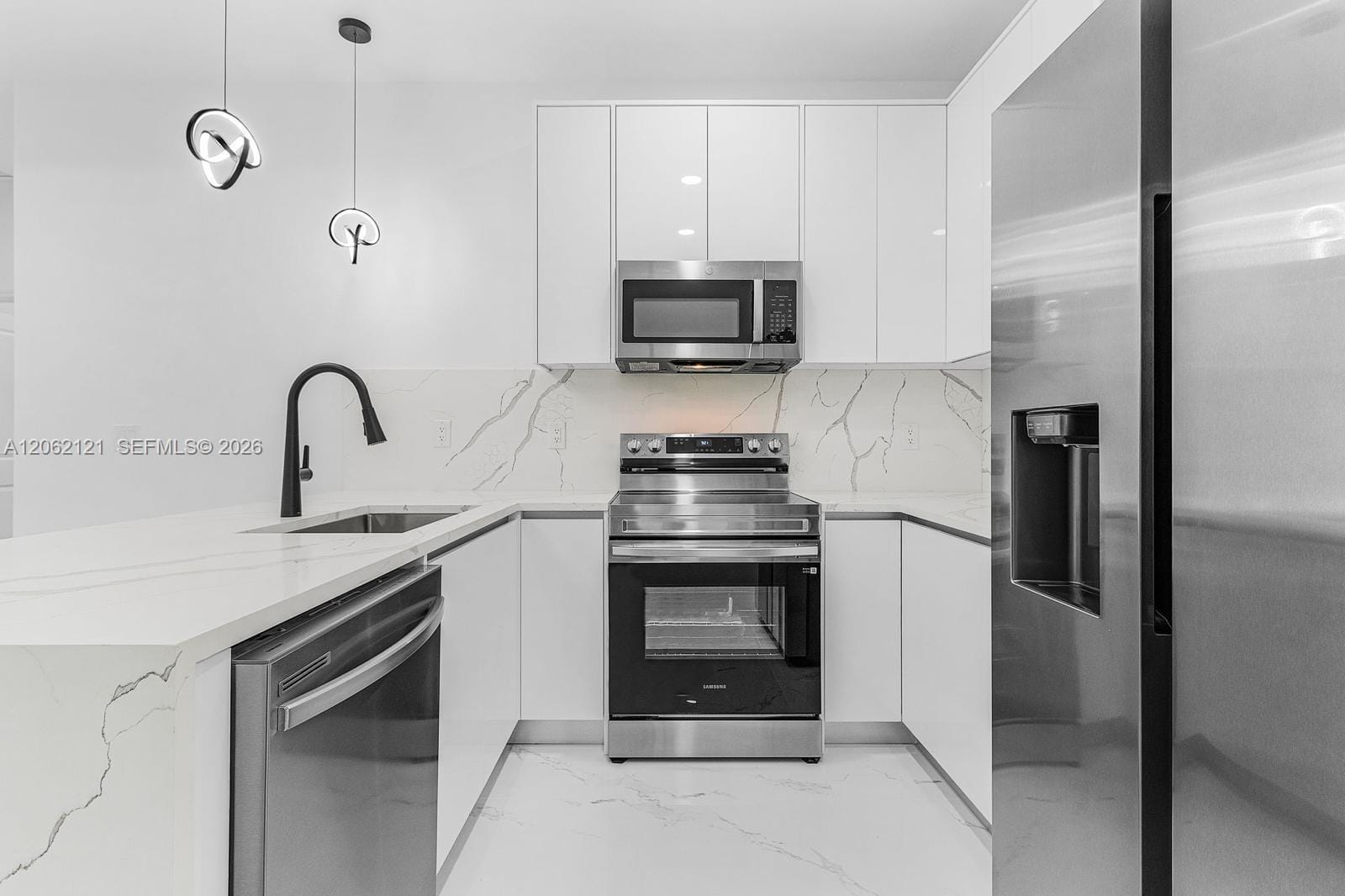 1630 NE 17th Terrace, FL 33909 photo 17