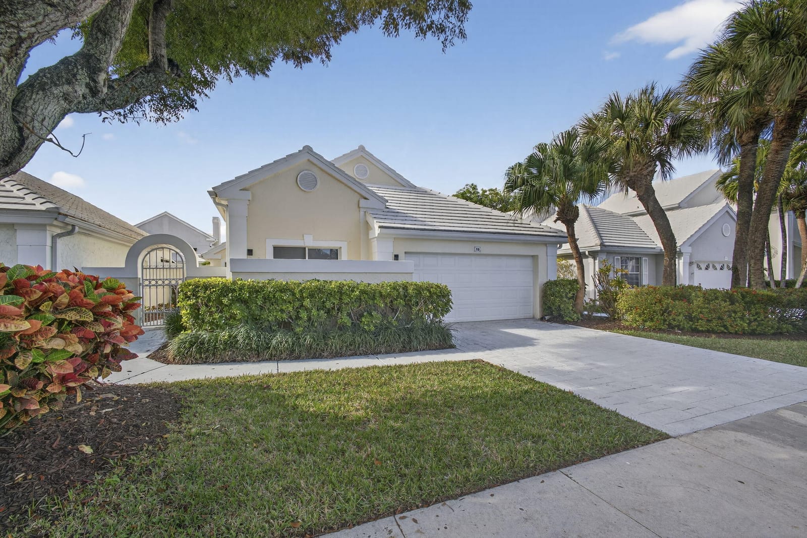 18 SELBY Lane — photo 4