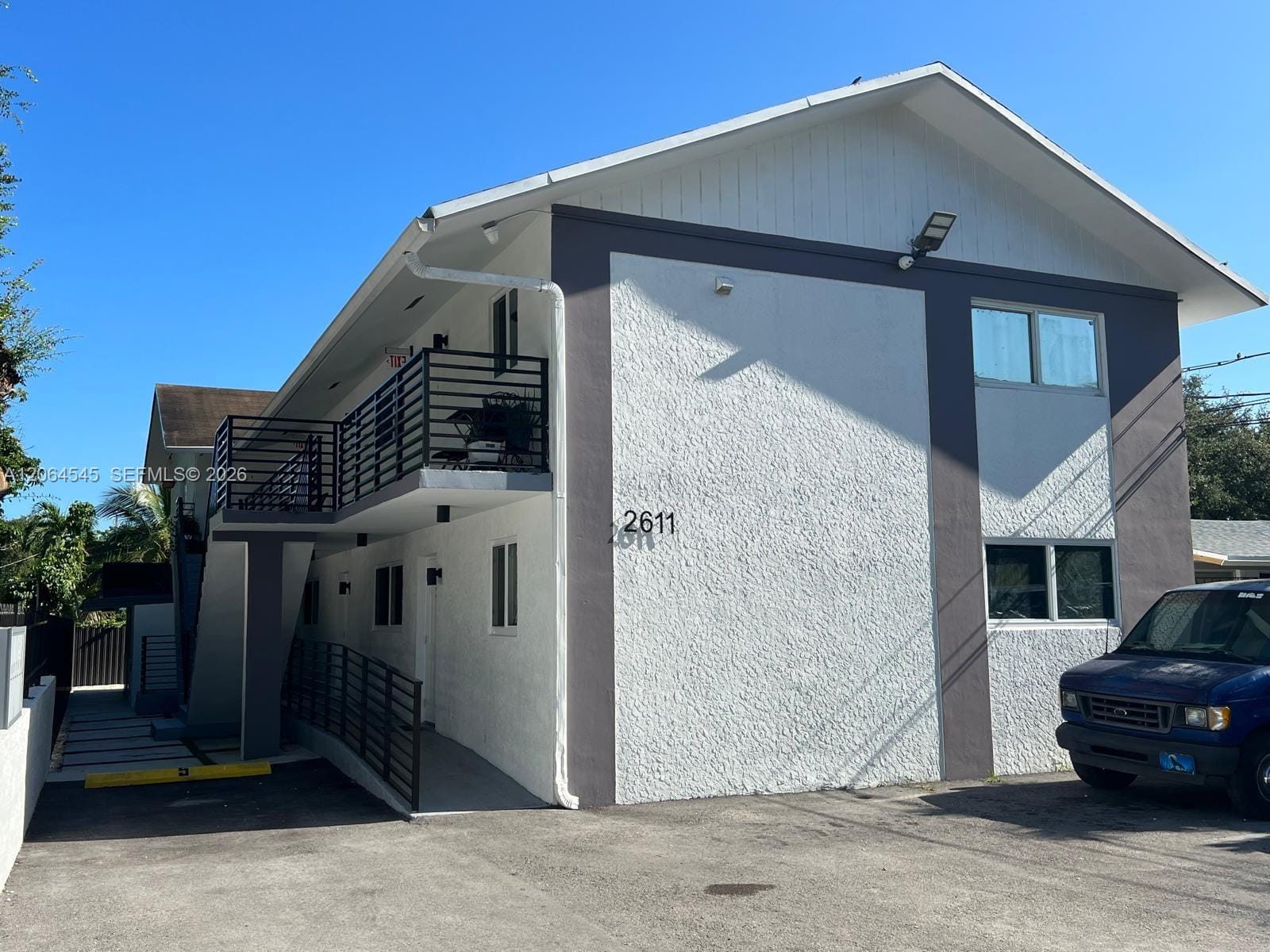 2611 NW 32nd Street, Miami, FL 33142 photo 3