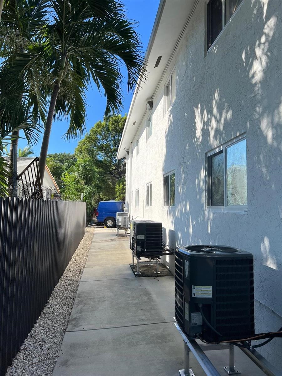 2611 NW 32nd Street, Miami, FL 33142 photo 22