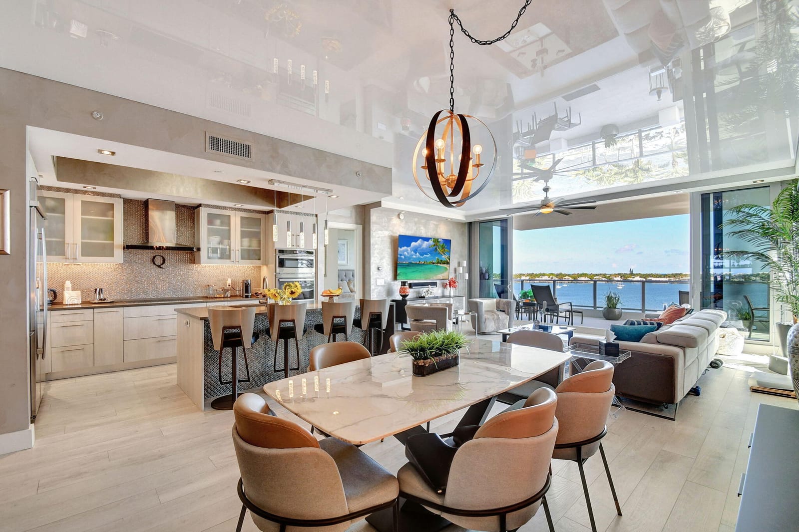 2 WATER CLUB Way 601 — photo 11