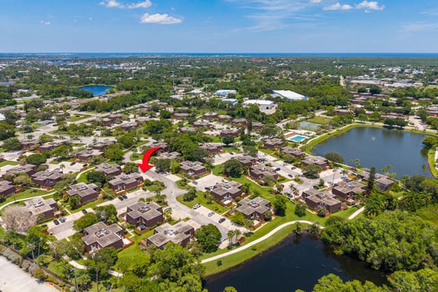 5684 SE Windsong Lane, Stuart, FL 34997