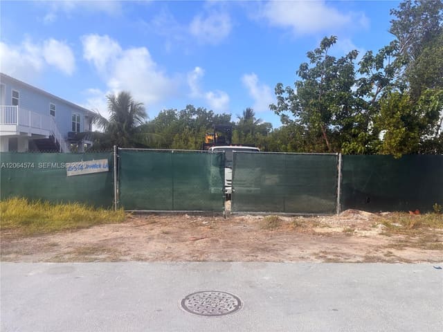 27378 Jamaica Lane, FL 33042