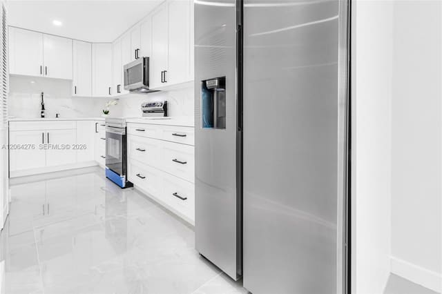 8957 NW 44th Court, Springtree Lakes, Sunrise, FL