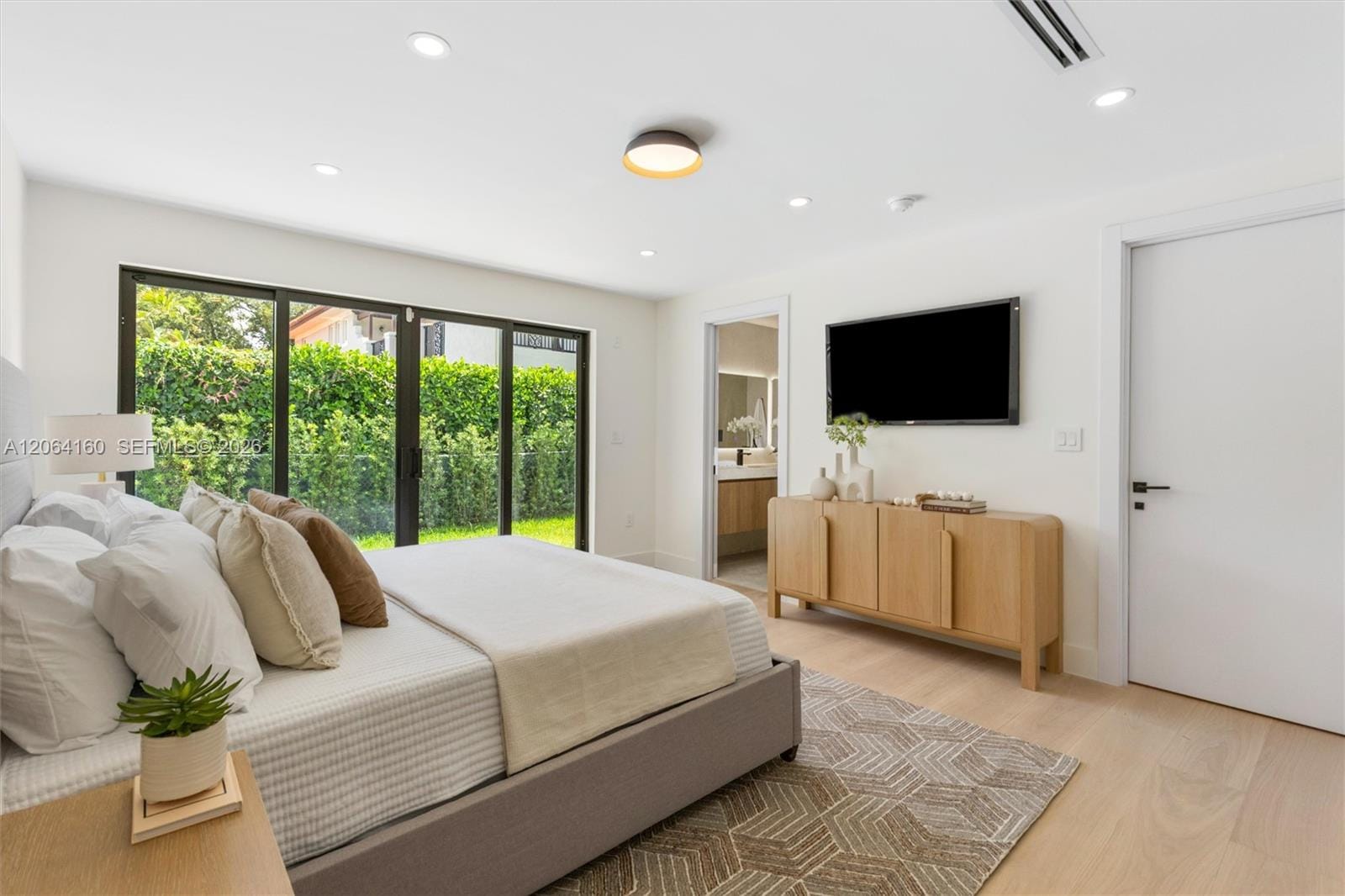 118 Sarto Avenue — photo 10