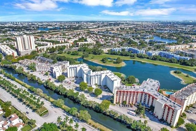 9682 Fontainebleau Boulevard 608, Miami, FL 33172