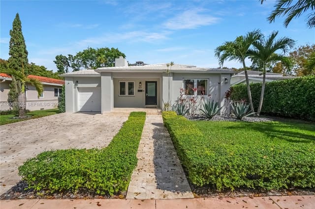 507 Sevilla Avenue, sold in Coral Gables Biltmore Sec, Coral Gables, FL