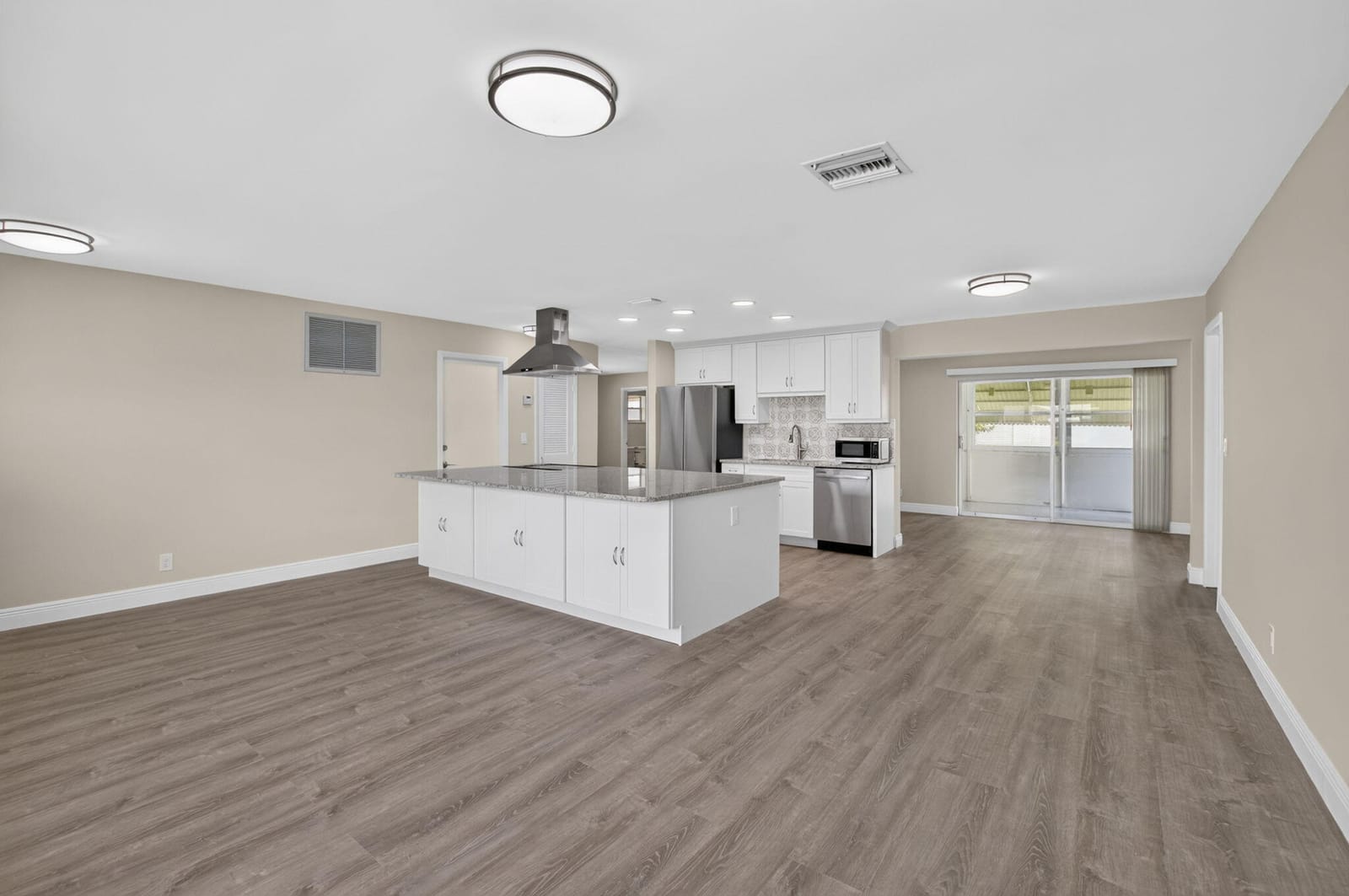 2081 SW 13th Terrace — photo 8
