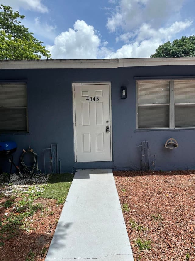 4833 Serafica Drive 4845, Lake Worth, FL 33461