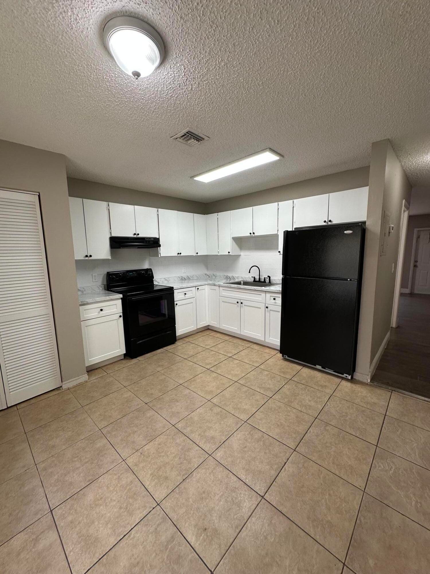 4833 Serafica Drive 4845 — photo 5