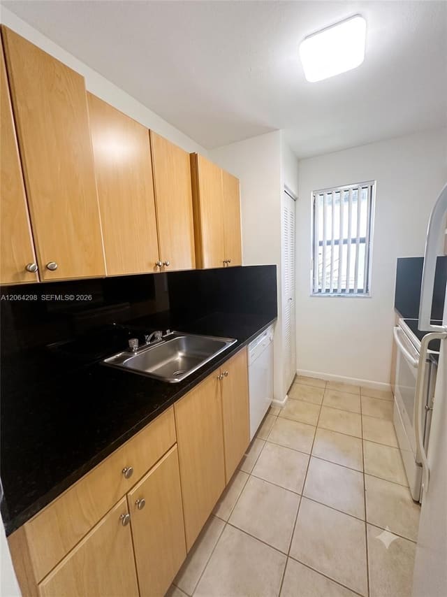 7220 NW 179 Street 201, Hialeah, FL 33015