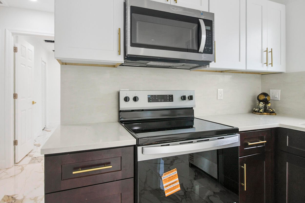 1336 W 6TH Street — photo 7