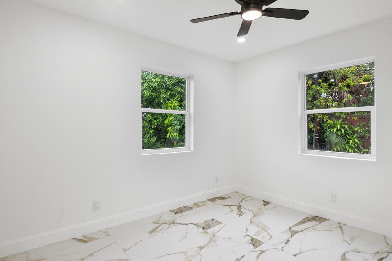 1336 W 6TH Street — photo 9