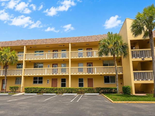 6200 NW 62ND Street 206, Tamarac, FL 33319