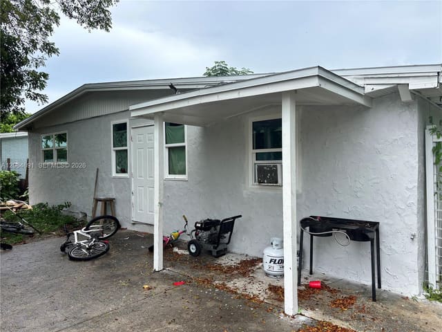 5442 Fourth Avenue, Fort Myers, FL 33907
